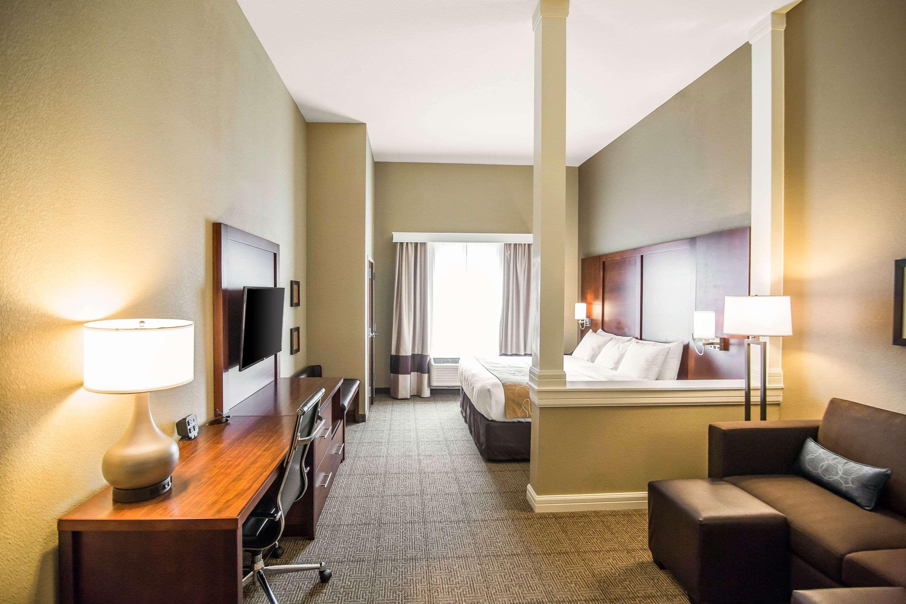 Comfort Suites - Dodge City Ngoại thất bức ảnh