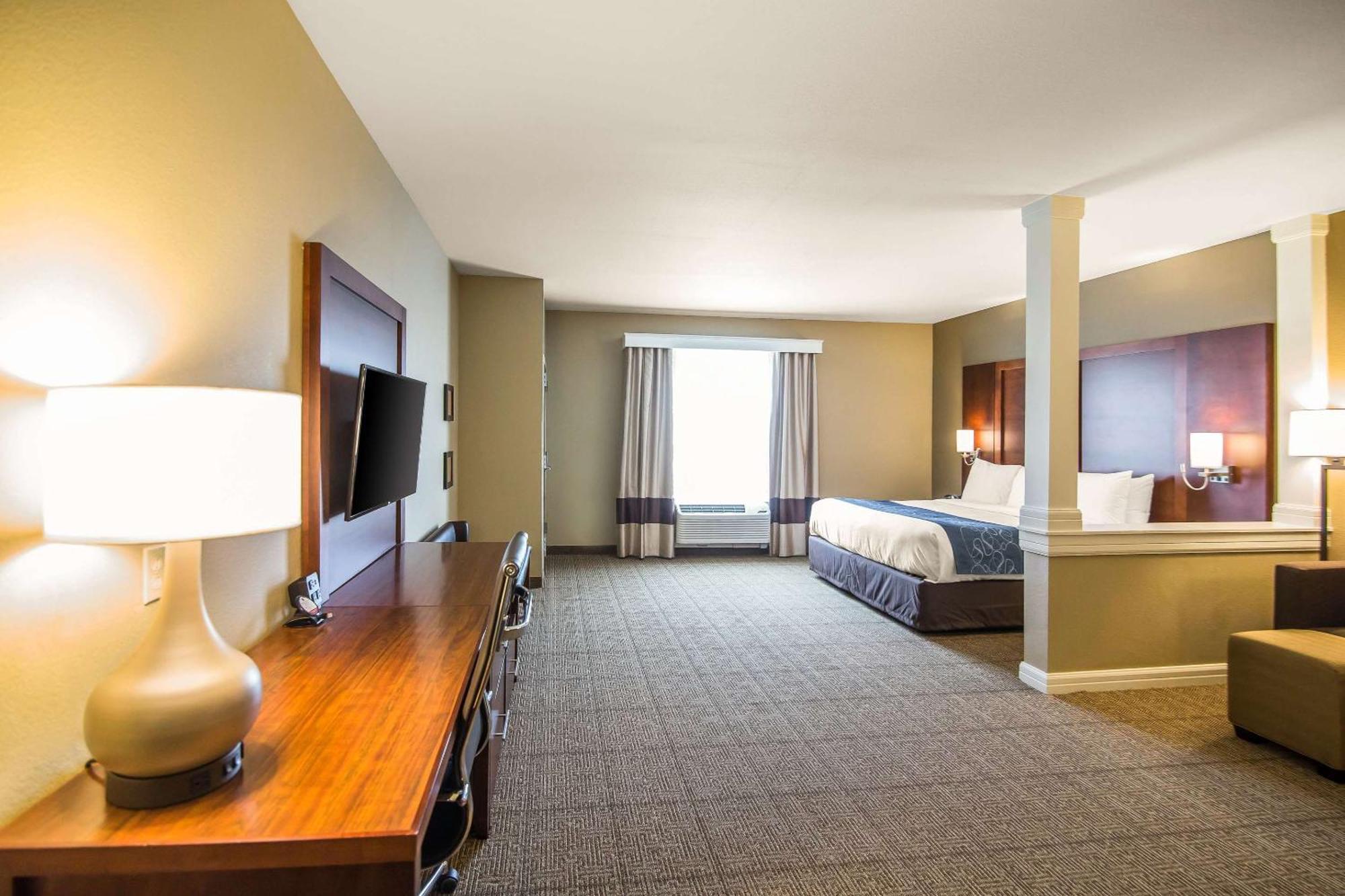 Comfort Suites - Dodge City Ngoại thất bức ảnh