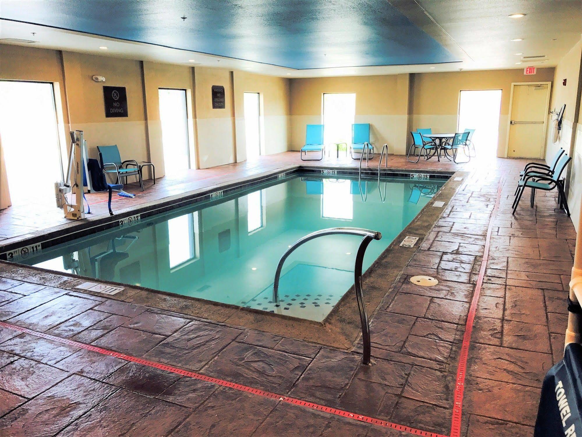 Comfort Suites - Dodge City Ngoại thất bức ảnh